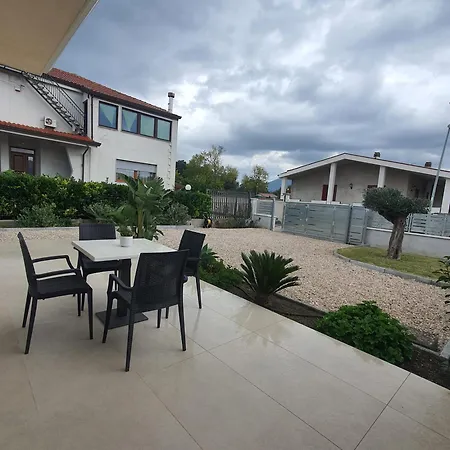 Melvin Feriehus Paestum
